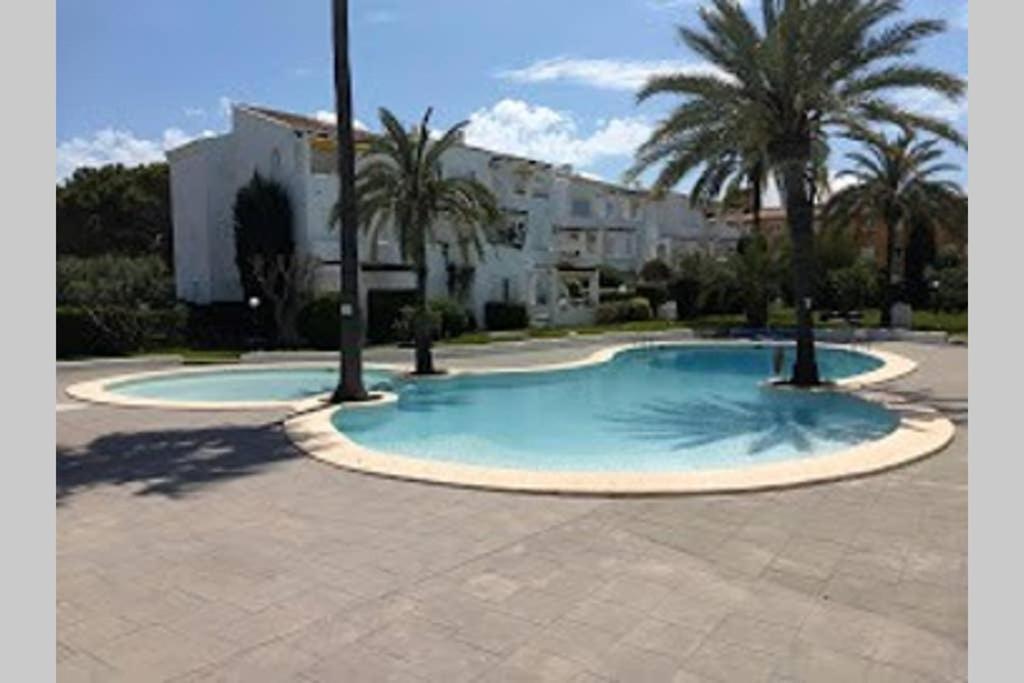 2 Bedroom, Sea Front Complex W Pool And Private Garden Γιαβέα Εξωτερικό φωτογραφία
