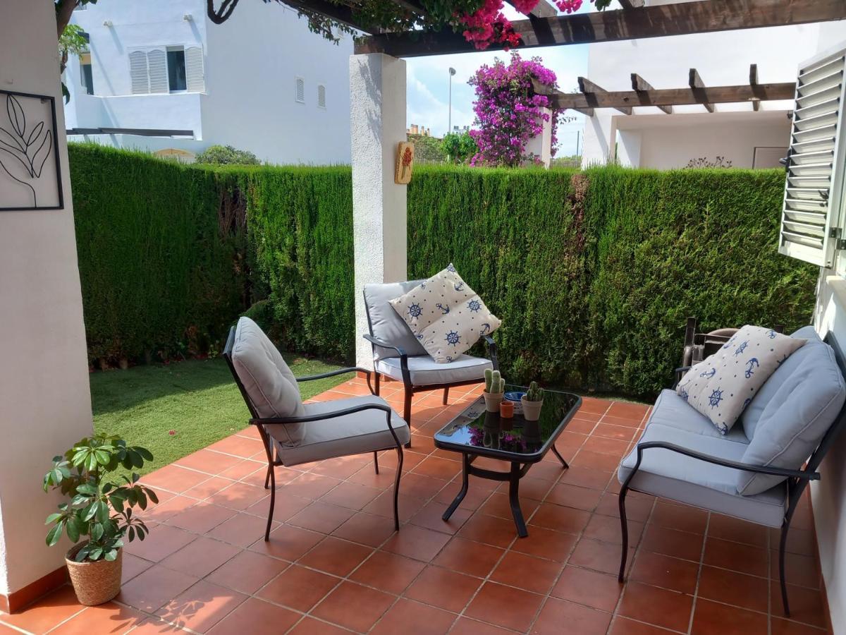 2 Bedroom, Sea Front Complex W Pool And Private Garden Γιαβέα Εξωτερικό φωτογραφία