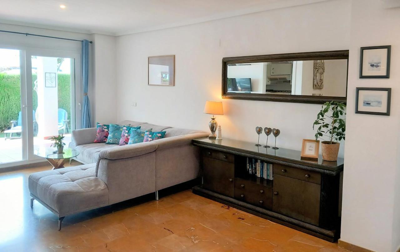 2 Bedroom, Sea Front Complex W Pool And Private Garden Γιαβέα Εξωτερικό φωτογραφία